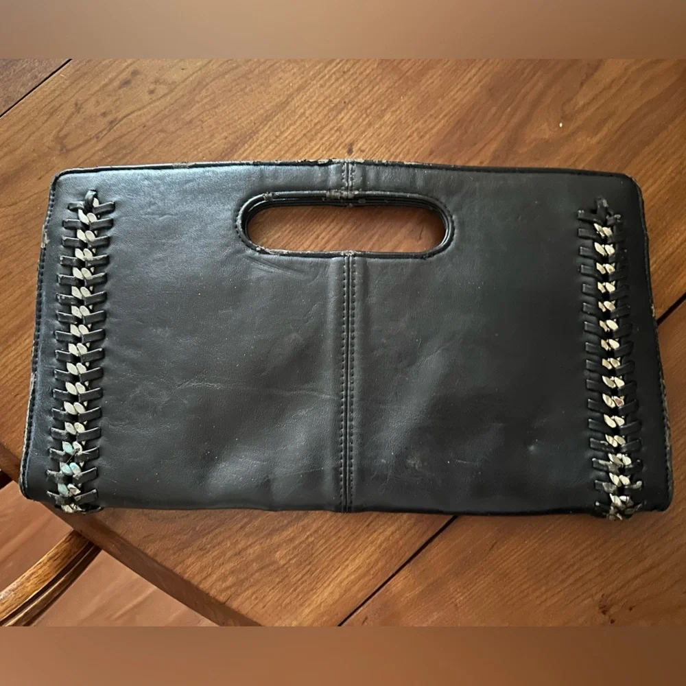 Express black clutch